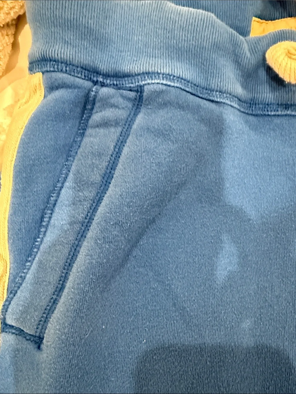 Holister draw waist fleece pants with 2 side pockets & 1 back pocket; blue